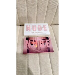 Huda Beauty The New Nude Eyeshadow‎ Palette 18 Shades Mattes Shimmers Glitters